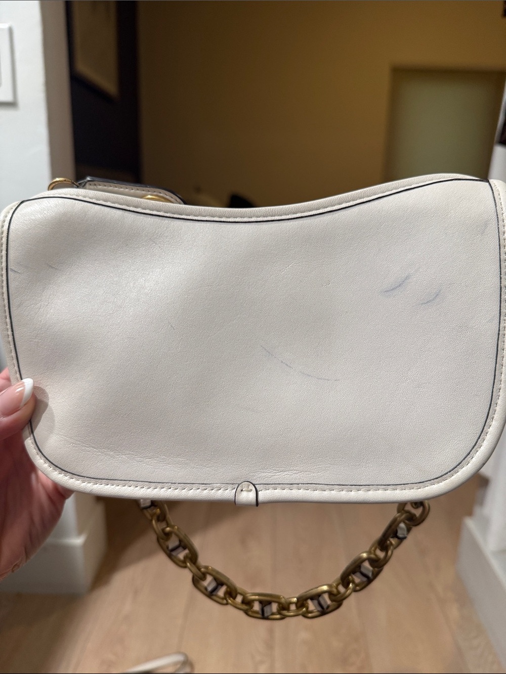 Coach Swinger Bag - Ivory Leather with Gold Chain Strap - Picture 4 of 4